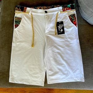 Mens White Shorts Size XL with Patterned Waist